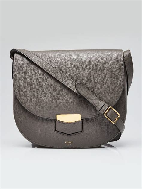 celine trotteur medium wallet|Medium Trotteur bag in natural calfskin .